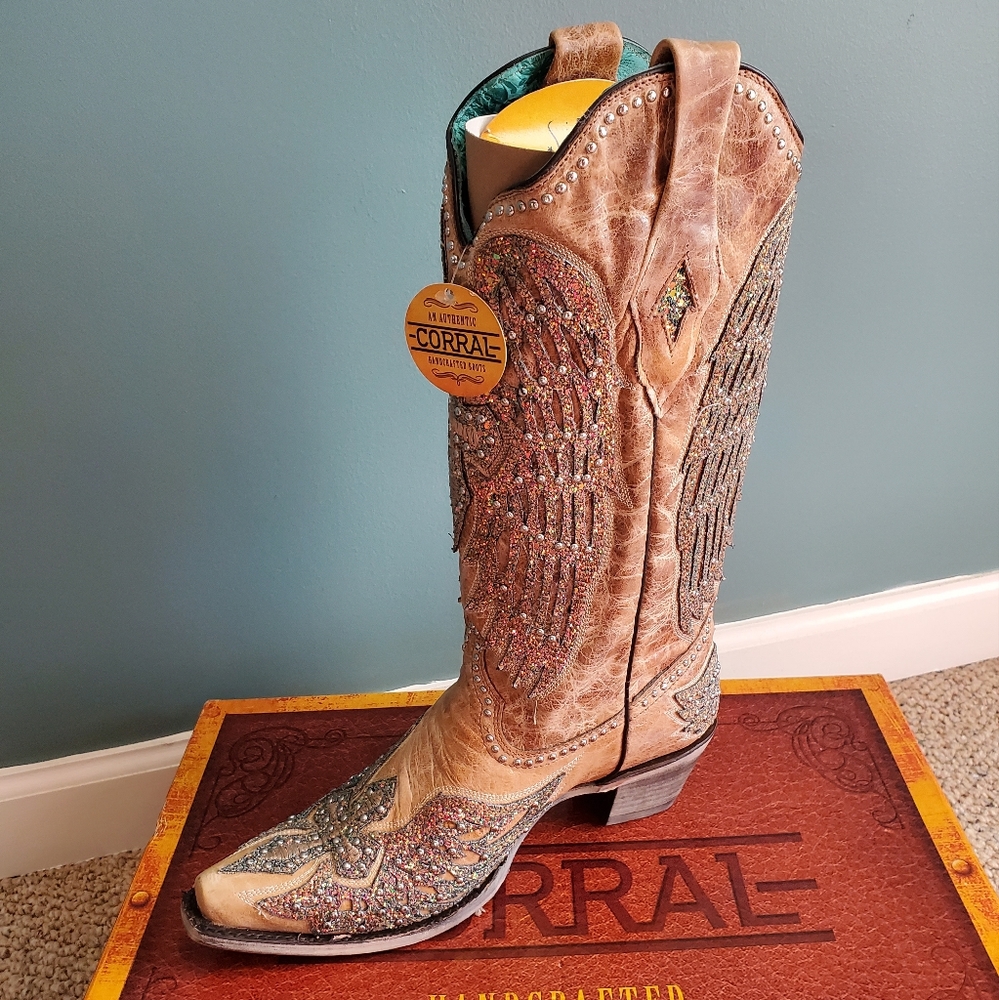 Corral Sand Wing and Cross Boots